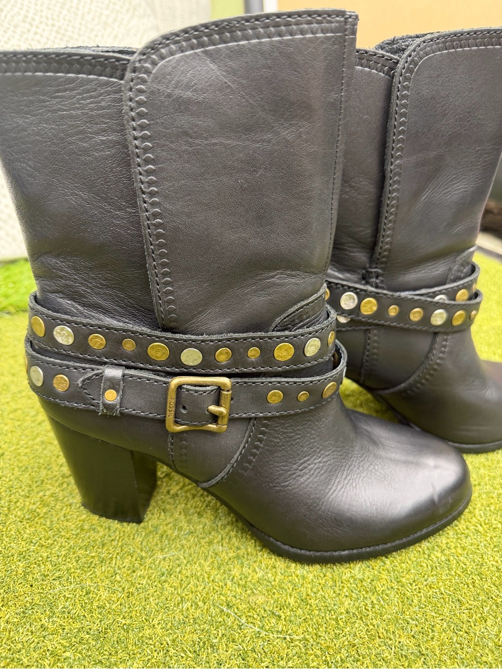 Fossil Black Studded Mid-Heel Leather Ankle Boots 9.5